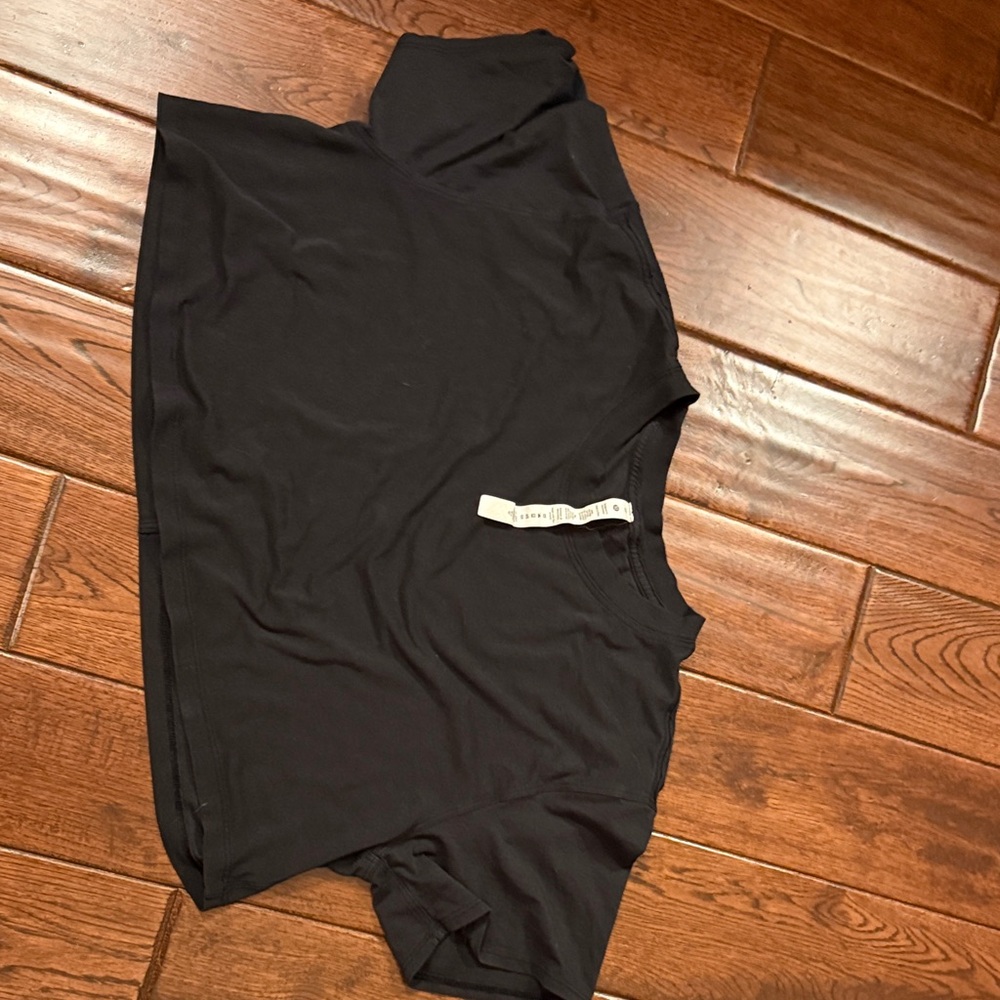 ▪️ LULULEMON ATHLETICA ▪️ Black Cropped Workout Tee